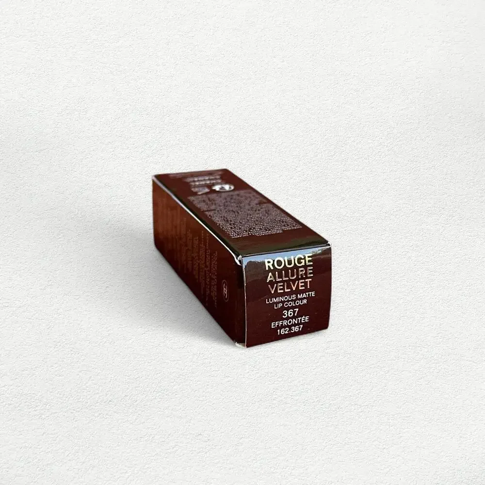 Chanel Rouge Allure Velvet Lip Colour in 367 Effrontee